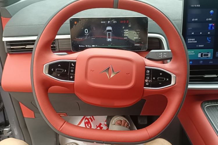 Used Dongfeng eπ eπ008 2024 210Max Range-Extended Version 6 Seats Steering Wheel