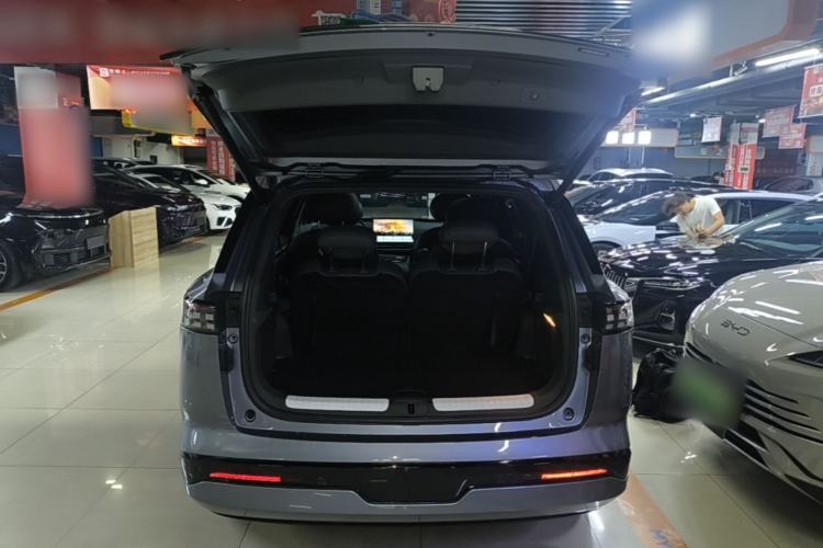 Used Dongfeng eπ eπ008 2024 210Max Range-Extended Version 6 Seats Trunk