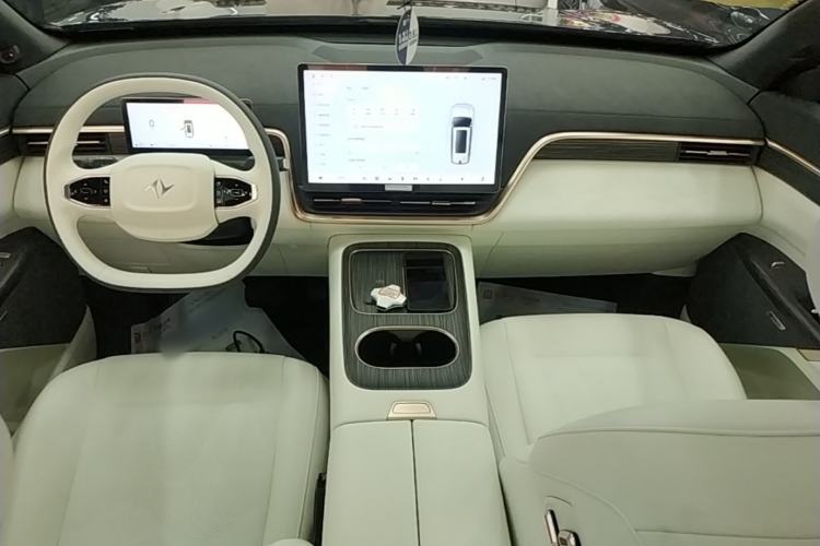 Used Dongfeng eπ eπ008 2024 210Max Range-Extended Version 6 Seats Center Console