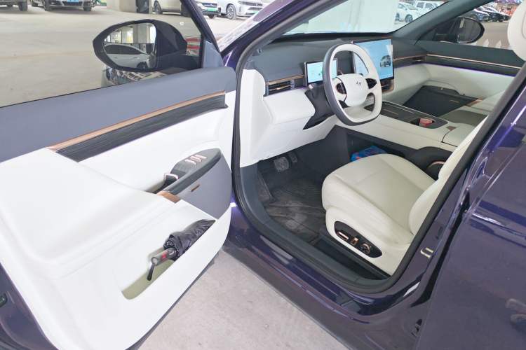 Used Dongfeng eπ eπ008 2024 636Max All-Electric Version 6 Seats Driver Seat