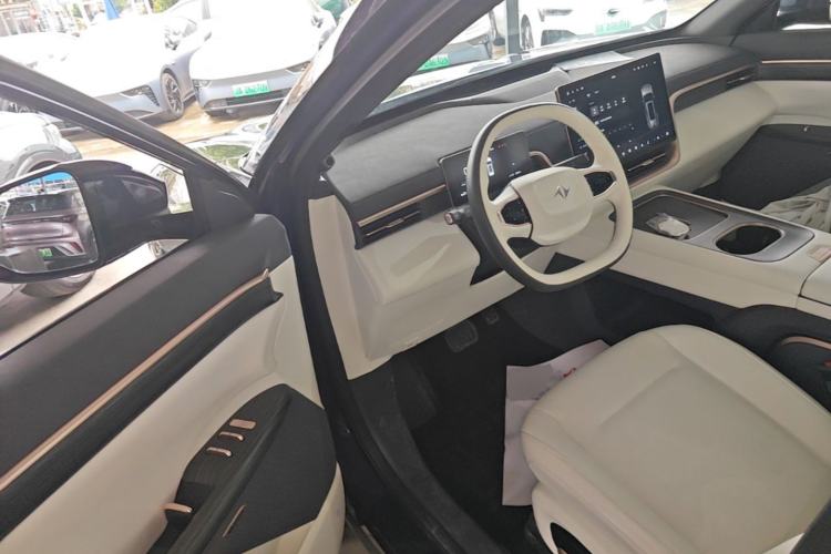Used Dongfeng eπ eπ008 2024 636Max All-Electric Version 6 Seats Driver Seat