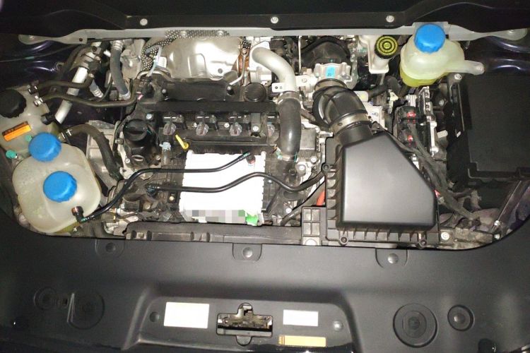 Used Dongfeng eπ eπ008 2024 210Max Range-Extended Version 6 Seats Engine Bay