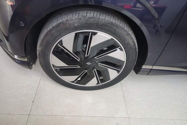 Used Dongfeng eπ eπ008 2024 636Max All-Electric Version 6 Seats Exterior 4
