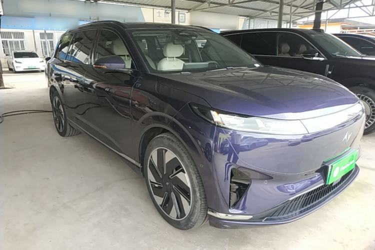 Used Dongfeng eπ eπ008 2024 636Max All-Electric Version 6 Seats Front Right 45 Deg