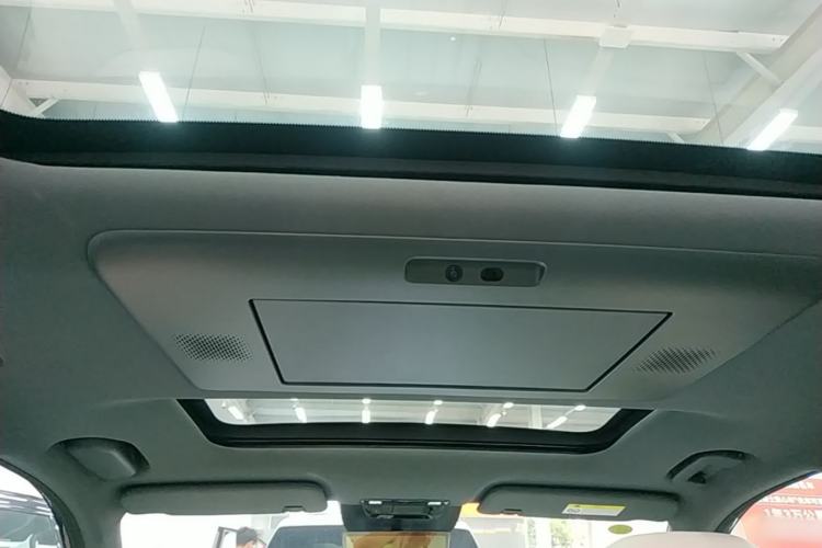 Used Dongfeng eπ eπ008 2024 210Max Range-Extended Version 6 Seats Headliner