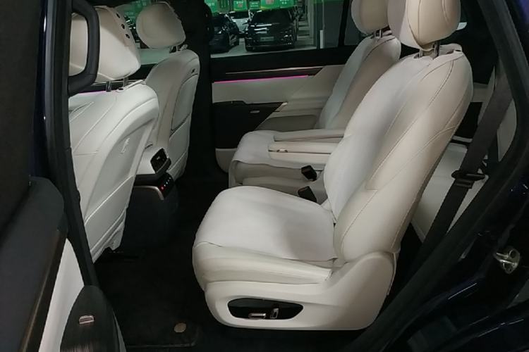 Used Dongfeng eπ eπ008 2024 636Max All-Electric Version 6 Seats Left Rear Seat