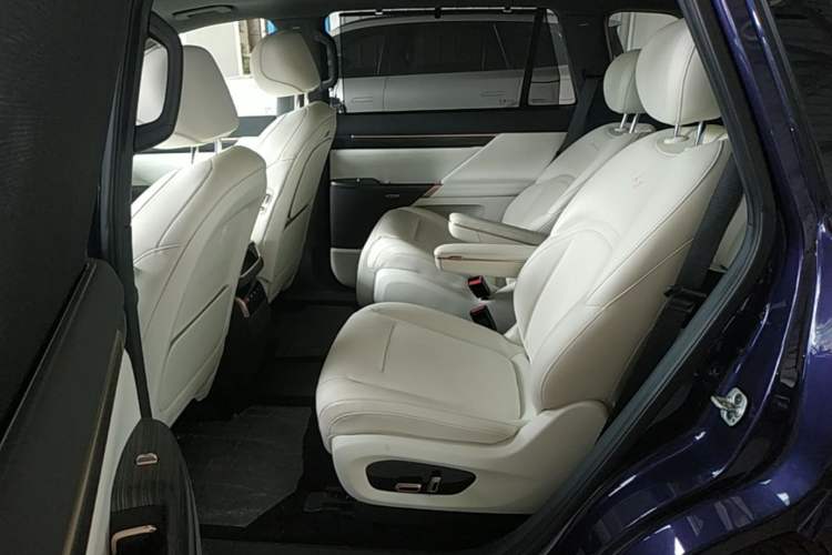 Used Dongfeng eπ eπ008 2024 636Max All-Electric Version 6 Seats Left Rear Seat