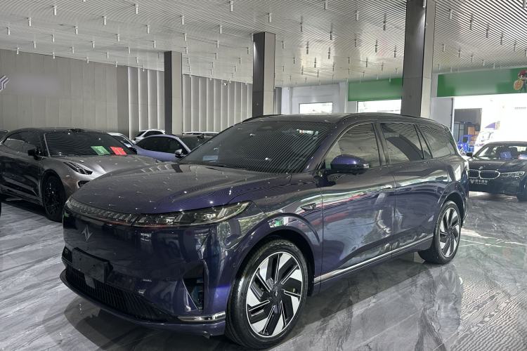 Dongfeng eπ eπ008 2024 636Max All-Electric Version 6 Seats