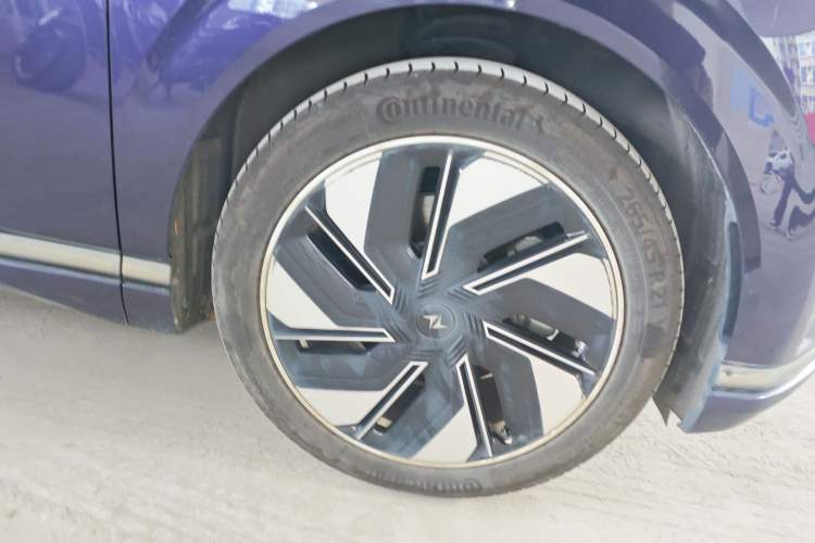 Used Dongfeng eπ eπ008 2024 636Max All-Electric Version 6 Seats Right Front Wheel Hub