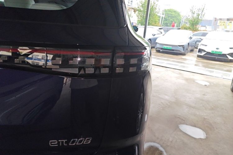 Used Dongfeng eπ eπ008 2024 636Max All-Electric Version 6 Seats Right Rear Taillight