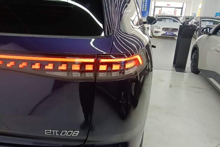 Used Dongfeng eπ eπ008 2024 210Max Range-Extended Version 6 Seats Right Rear Taillight