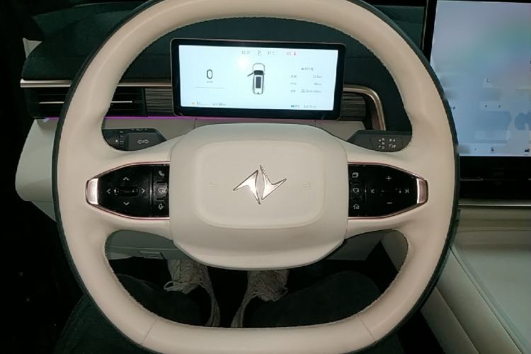 Used Dongfeng eπ eπ008 2024 636Max All-Electric Version 6 Seats Steering Wheel