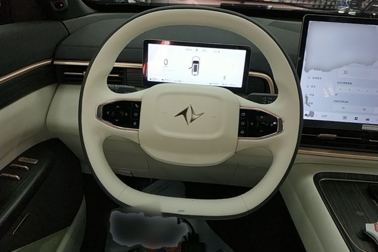 Used Dongfeng eπ eπ008 2024 210Max Range-Extended Version 6 Seats Steering Wheel