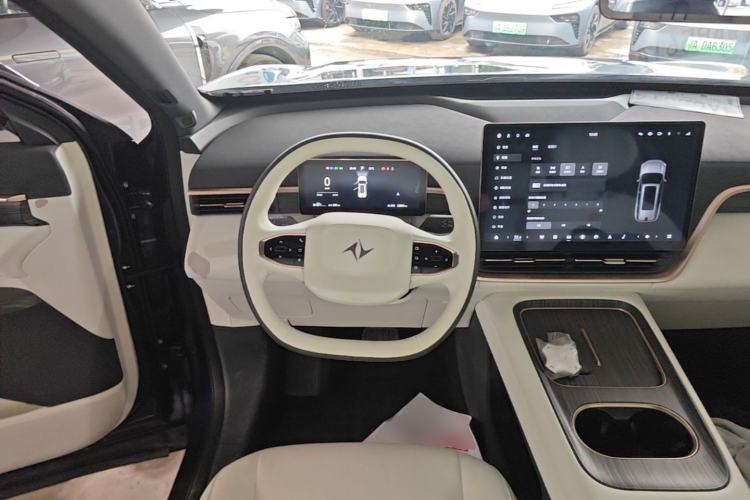 Used Dongfeng eπ eπ008 2024 636Max All-Electric Version 6 Seats Steering Wheel