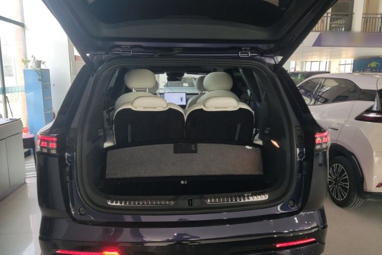 Used Dongfeng eπ eπ008 2024 636Max All-Electric Version 6 Seats Trunk