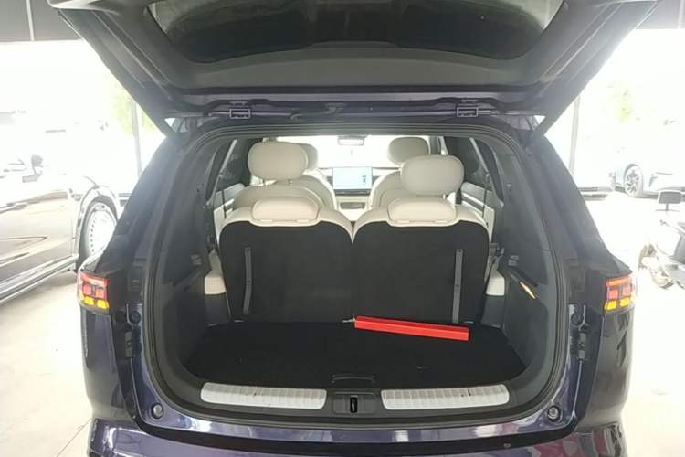Used Dongfeng eπ eπ008 2024 636Max All-Electric Version 6 Seats Trunk