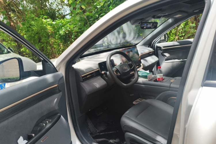 Used Dongfeng eπ eπ008 2024 636Max All-Electric Version 6 Seats Driver Seat