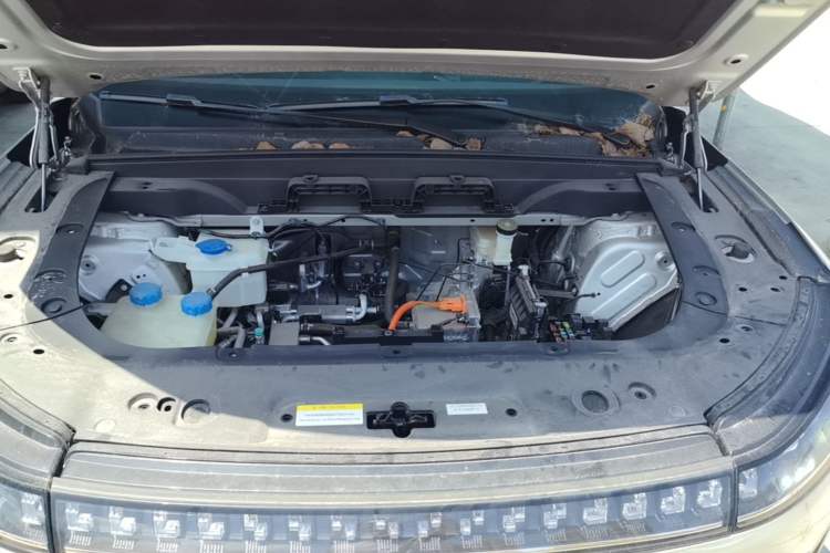 Used Dongfeng eπ eπ008 2024 636Max All-Electric Version 6 Seats Engine Bay