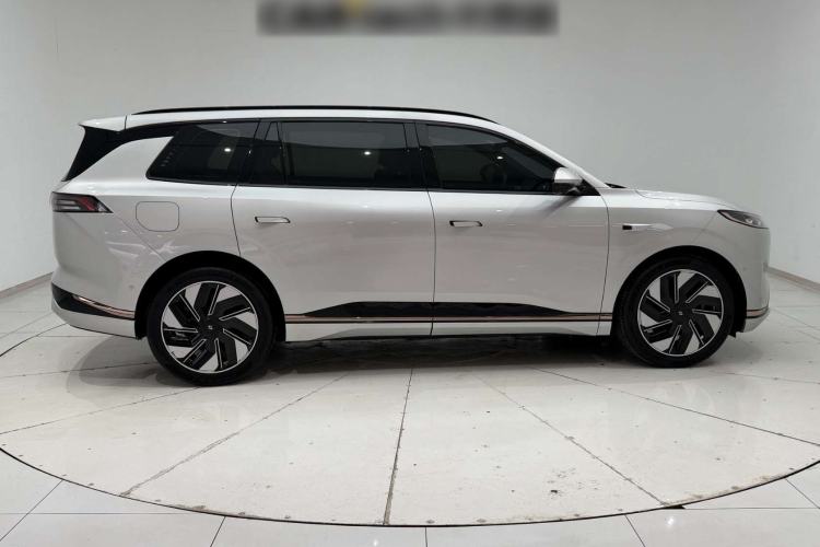 Used Dongfeng eπ eπ008 2024 210Max Range-Extended Version 6 Seats Exterior 5