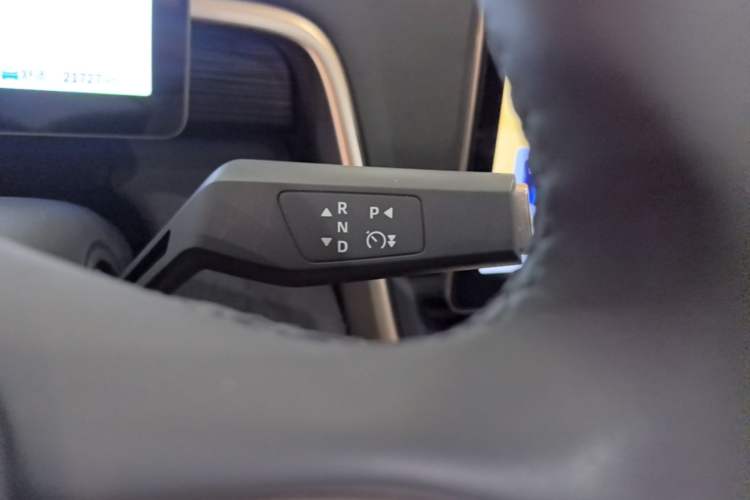 Used Dongfeng eπ eπ008 2024 210Max Range-Extended Version 6 Seats Gear Lever