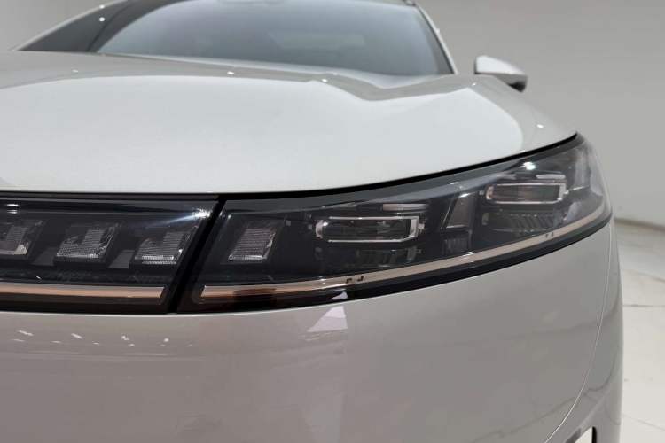 Used Dongfeng eπ eπ008 2024 210Max Range-Extended Version 6 Seats Left Front Headlight
