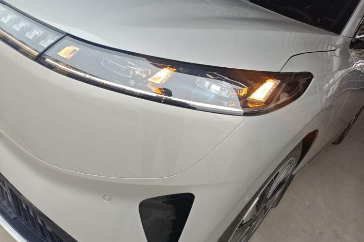Used Dongfeng eπ eπ008 2024 210Max Range-Extended Version 6 Seats Left Front Headlight