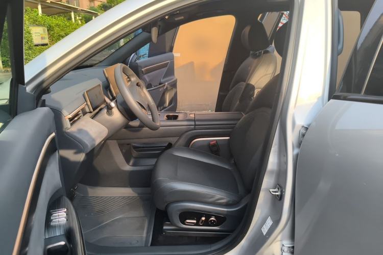 Used Dongfeng eπ eπ008 2024 210Max Range-Extended Version 6 Seats Left Front Seat