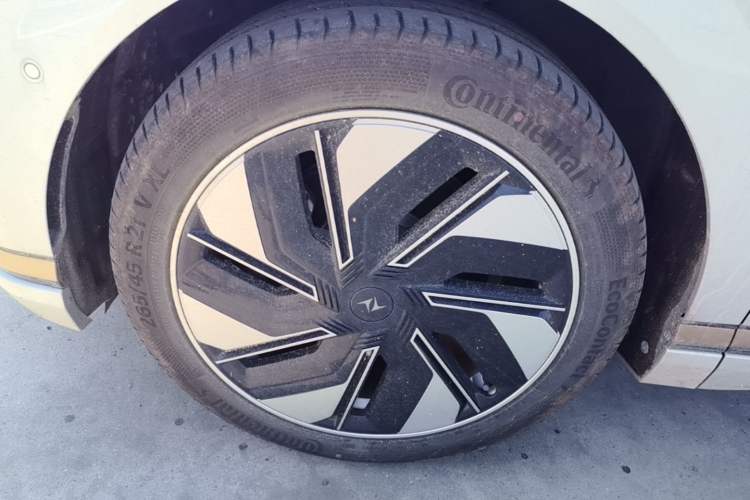 Used Dongfeng eπ eπ008 2024 636Max All-Electric Version 6 Seats Left Front Wheel Hub