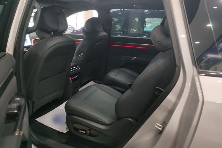 Used Dongfeng eπ eπ008 2024 210Max Range-Extended Version 6 Seats Left Rear Seat