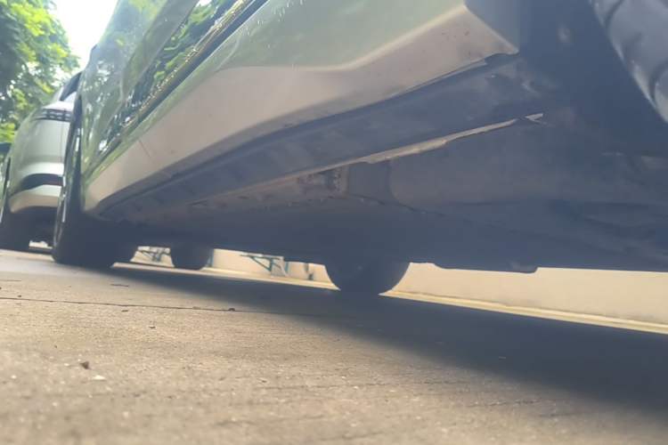 Used Dongfeng eπ eπ008 2024 210Max Range-Extended Version 6 Seats Left Side Sill