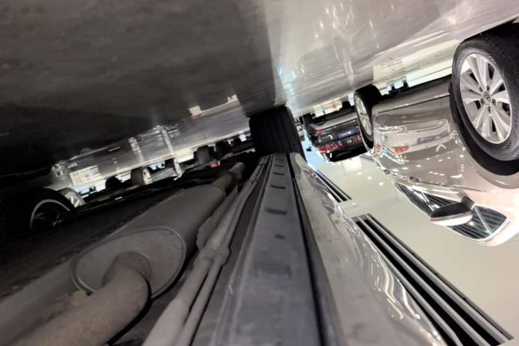 Used Dongfeng eπ eπ008 2024 210Max Range-Extended Version 6 Seats Right Side Sill
