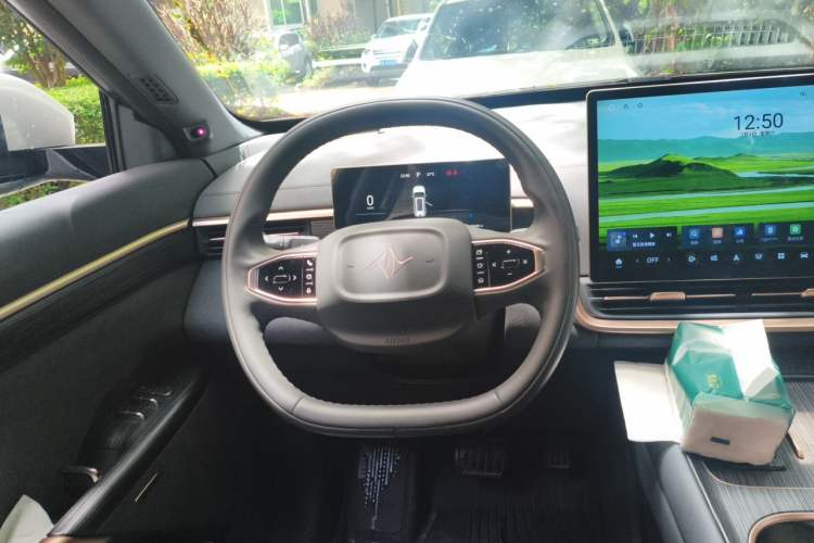 Used Dongfeng eπ eπ008 2024 636Max All-Electric Version 6 Seats Steering Wheel