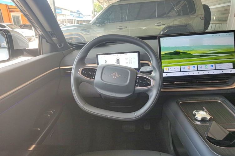 Used Dongfeng eπ eπ008 2024 210Max Range-Extended Version 6 Seats Steering Wheel