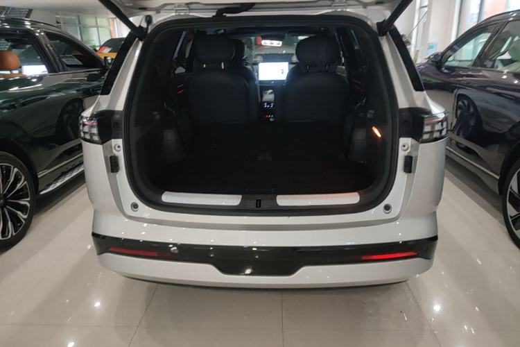 Used Dongfeng eπ eπ008 2024 210Max Range-Extended Version 6 Seats Trunk