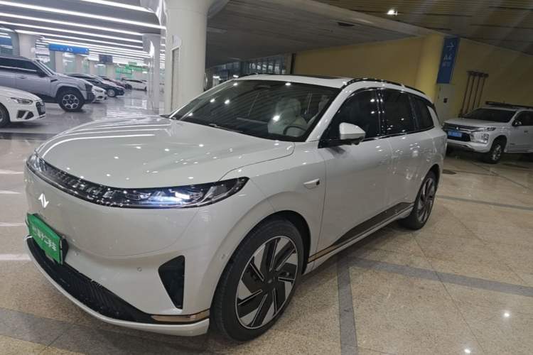 Dongfeng eπ eπ008 2024 210Max Range-Extended Version 6 Seats