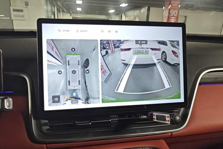 Used Dongfeng eπ eπ008 2024 636Max All-Electric Version 6 Seats Audio And AC Panel