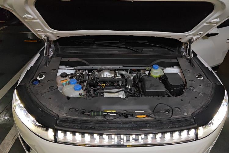 Used Dongfeng eπ eπ008 2024 210Max Range-Extended Version 6 Seats Engine Bay