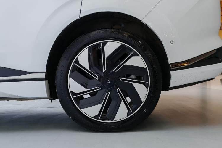 Used Dongfeng eπ eπ008 2024 636Max All-Electric Version 6 Seats Exterior 7