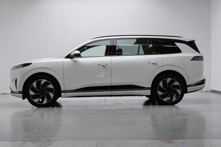 Used Dongfeng eπ eπ008 2024 636Max All-Electric Version 6 Seats Exterior 8