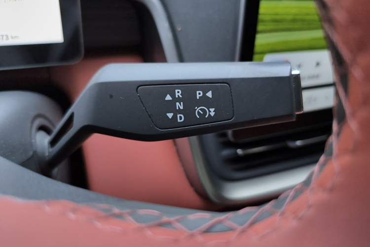 Used Dongfeng eπ eπ008 2024 636Max All-Electric Version 6 Seats Gear Lever