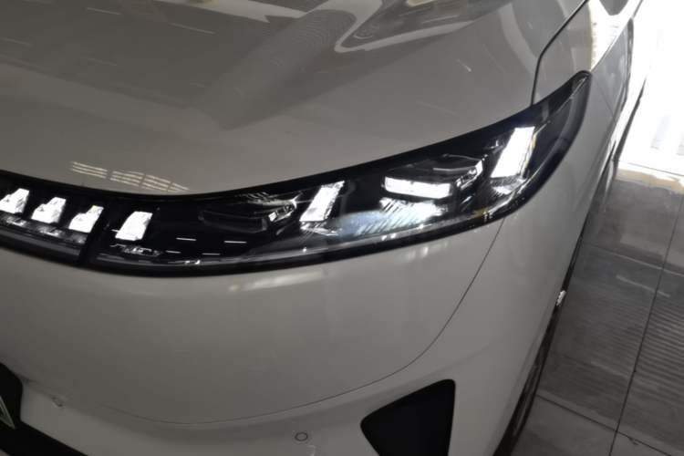 Used Dongfeng eπ eπ008 2024 636Max All-Electric Version 6 Seats Left Front Headlight