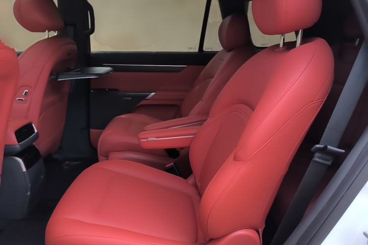 Used Dongfeng eπ eπ008 2024 636Max All-Electric Version 6 Seats Left Rear Seat