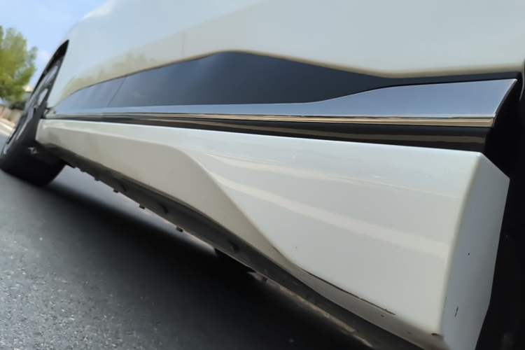 Used Dongfeng eπ eπ008 2024 636Max All-Electric Version 6 Seats Left Side Sill