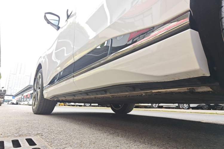 Used Dongfeng eπ eπ008 2024 636Max All-Electric Version 6 Seats Left Side Sill