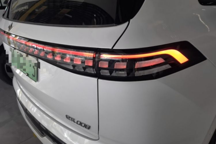 Used Dongfeng eπ eπ008 2024 636Max All-Electric Version 6 Seats Right Rear Taillight