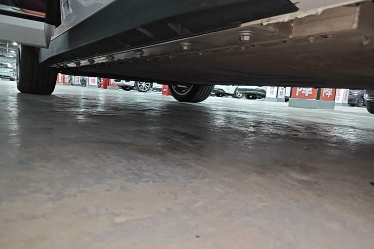Used Dongfeng eπ eπ008 2024 636Max All-Electric Version 6 Seats Right Side Sill