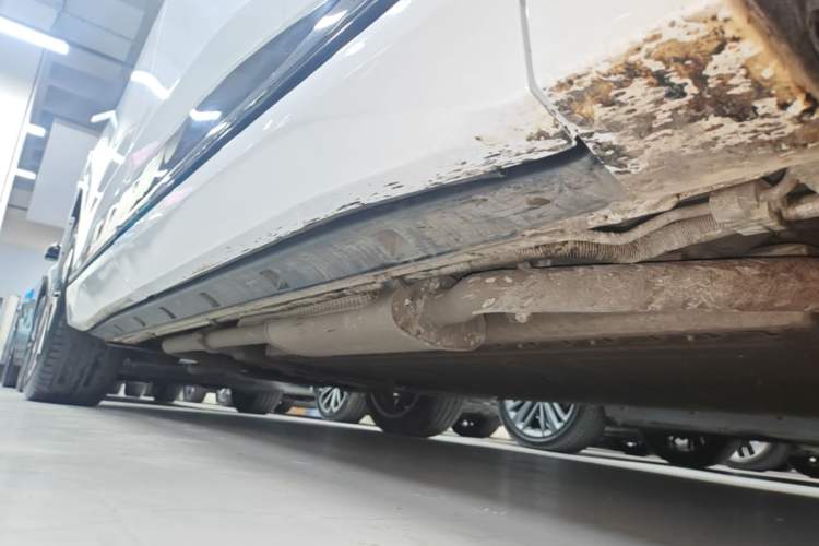Used Dongfeng eπ eπ008 2024 210Max Range-Extended Version 6 Seats Right Side Sill