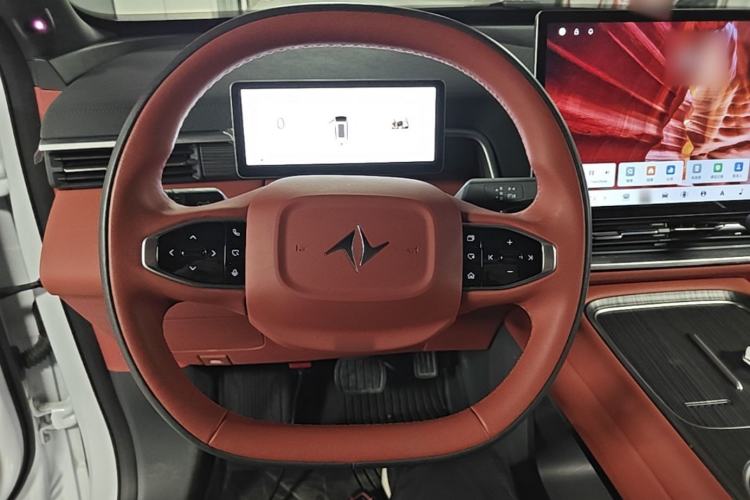 Used Dongfeng eπ eπ008 2024 636Max All-Electric Version 6 Seats Steering Wheel
