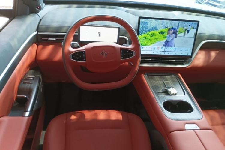 Used Dongfeng eπ eπ008 2024 210Max Range-Extended Version 6 Seats Steering Wheel