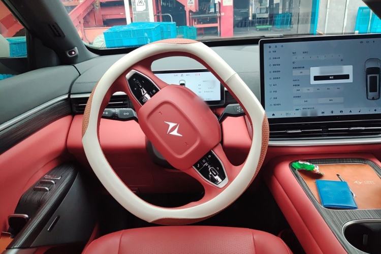 Used Dongfeng eπ eπ008 2024 636Max All-Electric Version 6 Seats Steering Wheel